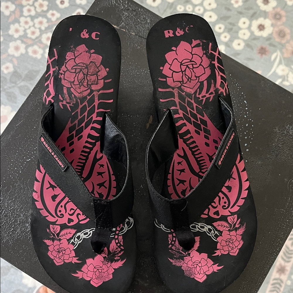 Rock & Candy Black and Pink Floral Thong Sandals